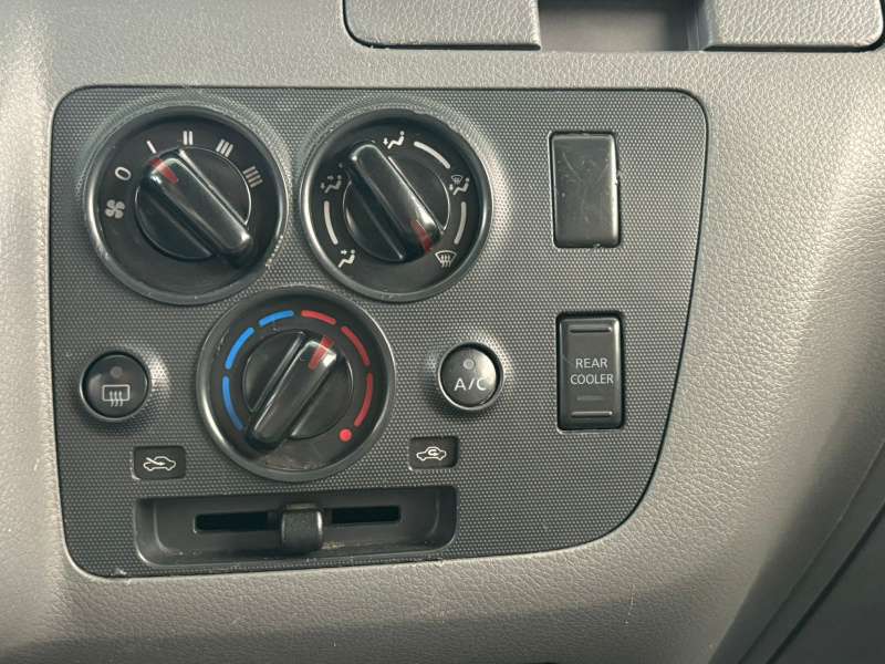 Nissan Urvan NV350 Pasajeros 4 pts. TM5, a/ac., VE, CD, 12 pas. 2016